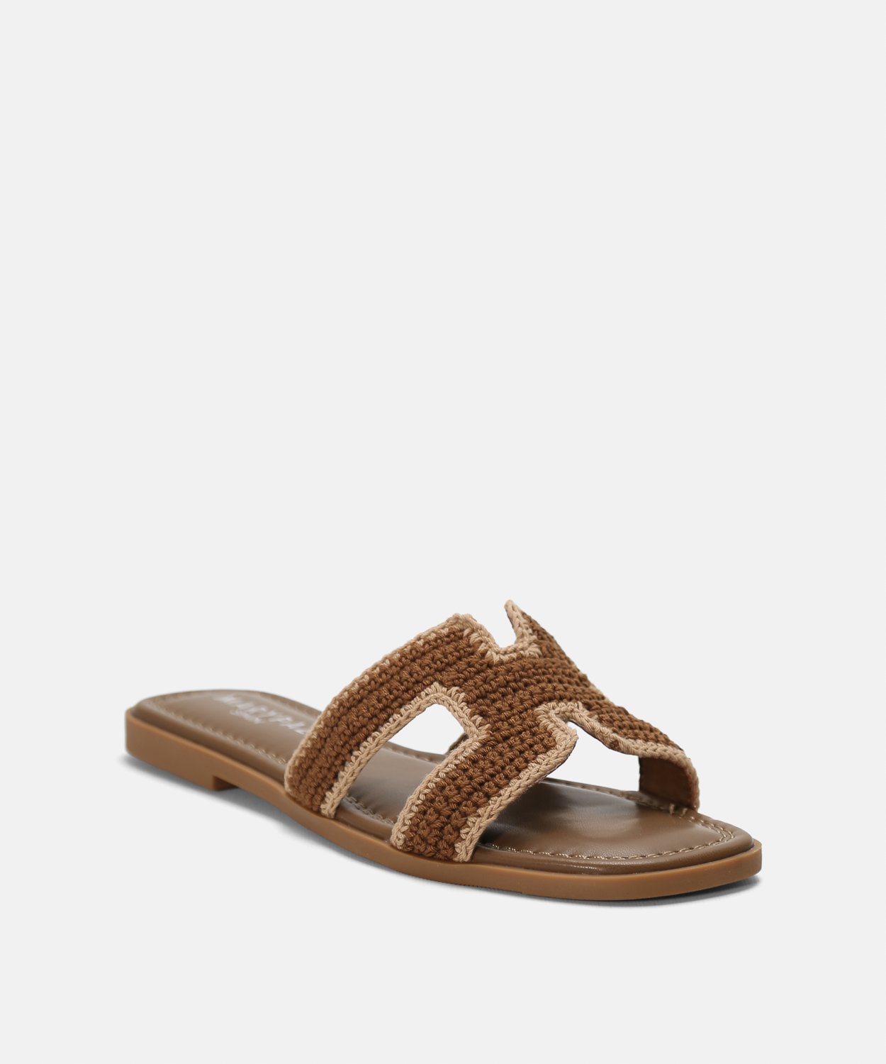 Sand&aacute;lia rasa bordada image number null